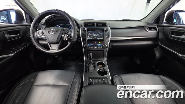 Toyota Camry Hybrid XLE 2016 — фото 7