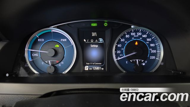 Toyota Camry Hybrid XLE 2016 — фото 8