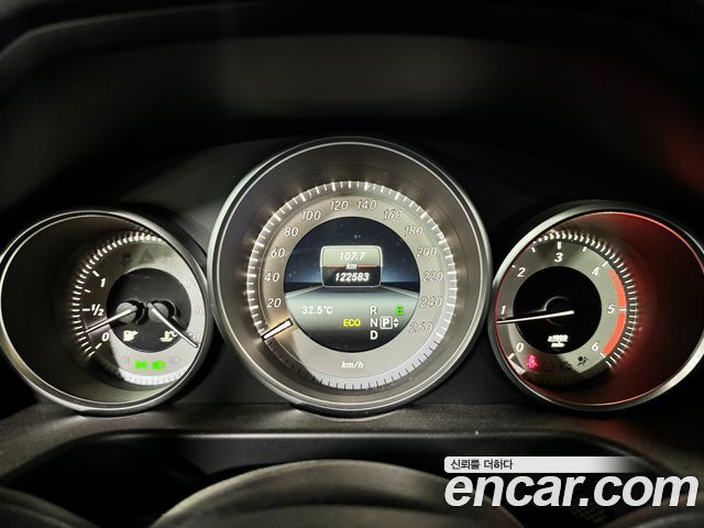 Mercedes-Benz E-Class (W212) E250 BlueTec 4MATIC AV 2016 — фото 7
