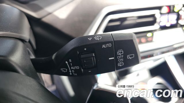 BMW X5 (G05) xDrive 45e xLine 2023 — фото 28