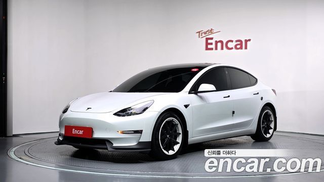 Tesla Model 3 Long Range AWD 2022 — фото 1