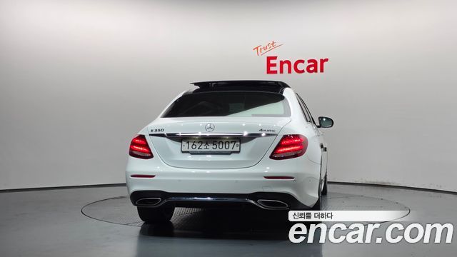 Mercedes-Benz E-Class (W213) E350 4MATIC AMG Line 2020 — фото 4