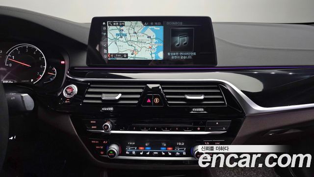 BMW 5 Series (G30) 540i xDrive M Sport Plus 2018 — фото 14