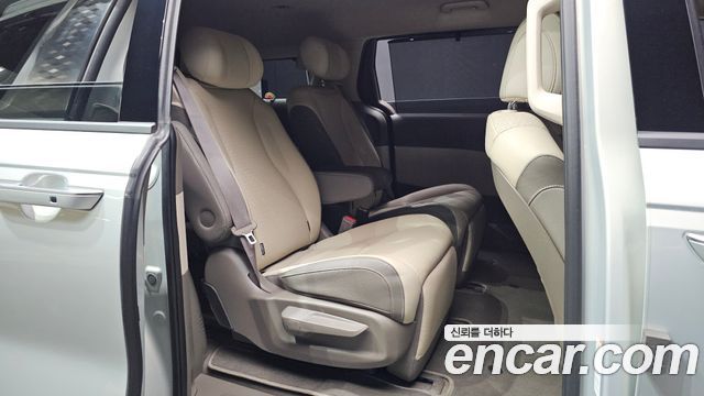Kia Carnival (IV) Gasoline 7-Seater Noblesse 2025 — фото 11