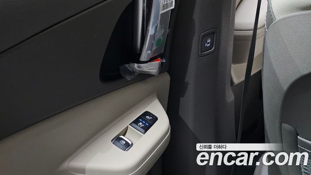 Kia Carnival (IV) Gasoline 7-Seater Noblesse 2025 — фото 20