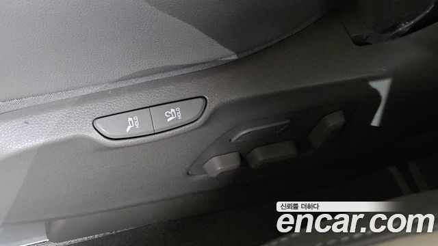 Kia Carnival (IV) Gasoline 7-Seater Noblesse 2025 — фото 28