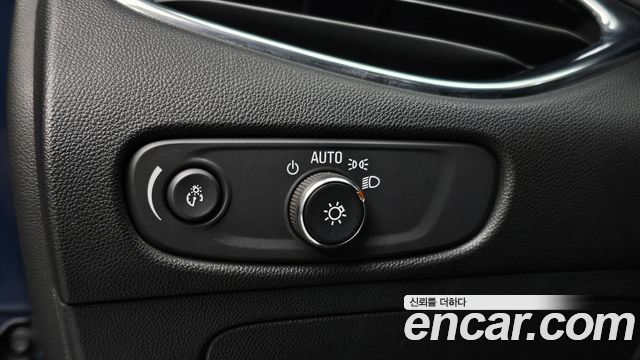Chevrolet Malibu 1.3 Turbo Premier 2020 — фото 14