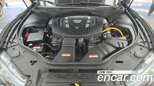 Maserati Levante 3.0 Diesel AWD GranLusso 2019 — фото 6