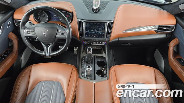 Maserati Levante 3.0 Diesel AWD GranLusso 2019 — фото 7