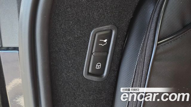 Maserati Levante 3.0 Diesel AWD GranLusso 2019 — фото 14