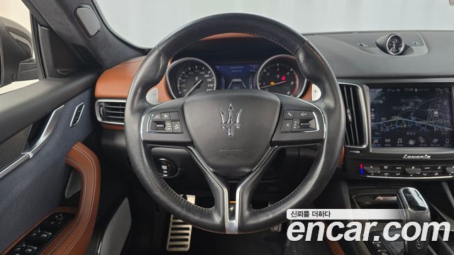 Maserati Levante 3.0 Diesel AWD GranLusso 2019 — фото 16
