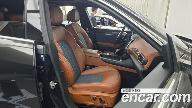 Maserati Levante 3.0 Diesel AWD GranLusso 2019 — фото 26