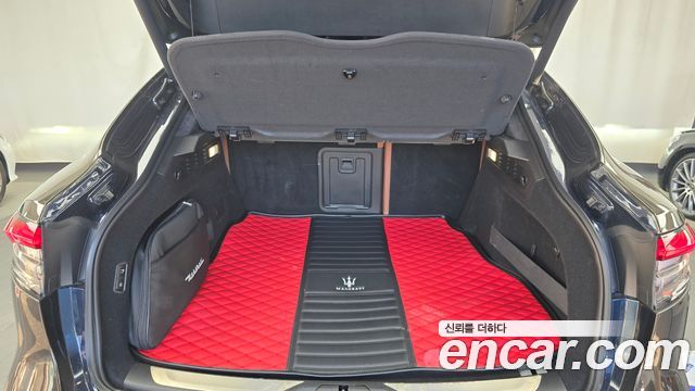 Maserati Levante 3.0 Diesel AWD GranLusso 2019 — фото 27