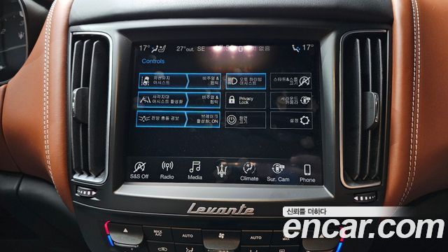 Maserati Levante 3.0 Diesel AWD GranLusso 2019 — фото 40