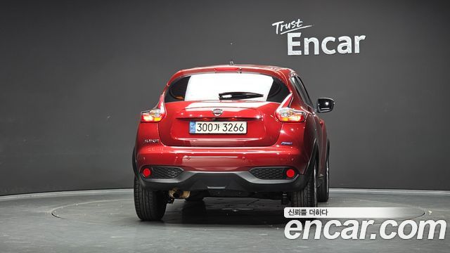Nissan Juke 1.6 SV F15 2015 — фото 4