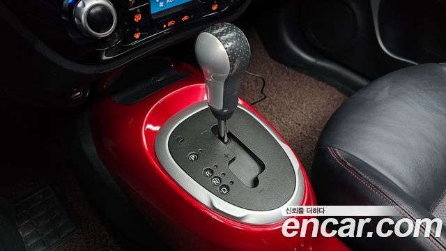 Nissan Juke 1.6 SV F15 2015 — фото 9