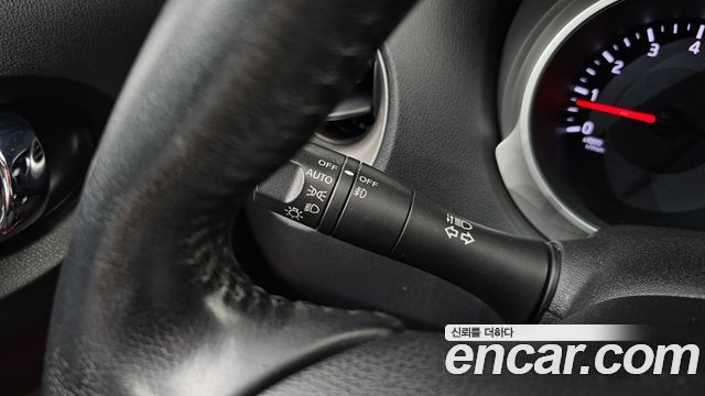 Nissan Juke 1.6 SV F15 2015 — фото 18