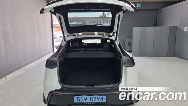 Tesla Model Y Premium RWD 2026 — фото 17