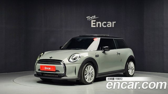 MINI Cooper Classic Plus 3rd 2022 — фото 1