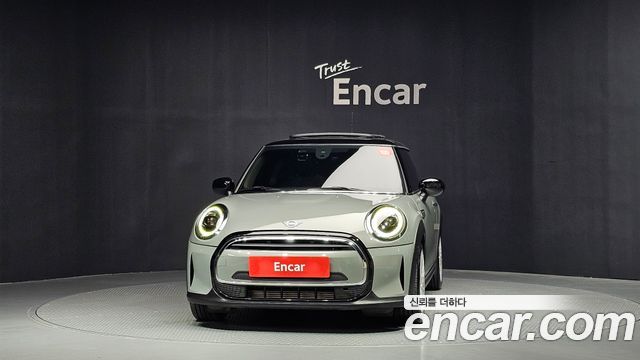 MINI Cooper Classic Plus 3rd 2022 — фото 3
