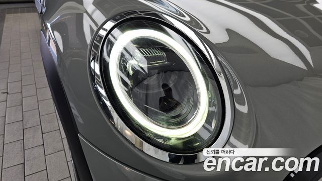 MINI Cooper Classic Plus 3rd 2022 — фото 28