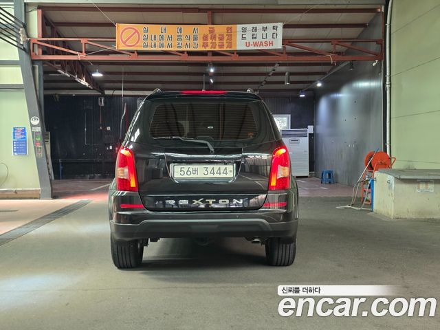 KG Mobility (SsangYong) Rexton W 2.0 2WD RX5 Deluxe 2015 — фото 4
