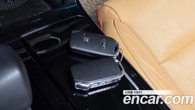 Kia K7 Premier 3.0 GDI Signature 2020 — фото 33