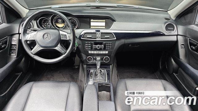 Mercedes-Benz C-Class (W204) C200 CGI 2012 — фото 7