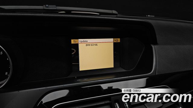 Mercedes-Benz C-Class (W204) C200 CGI 2012 — фото 16