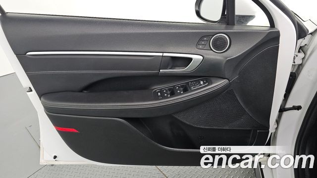 Hyundai Sonata The Edge (DN8) 2.0 LPG(Rent) Business 1 2024 — фото 24