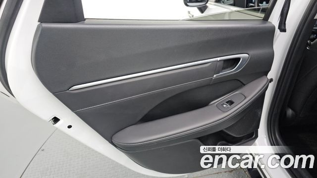 Hyundai Sonata The Edge (DN8) 2.0 LPG(Rent) Business 1 2024 — фото 25