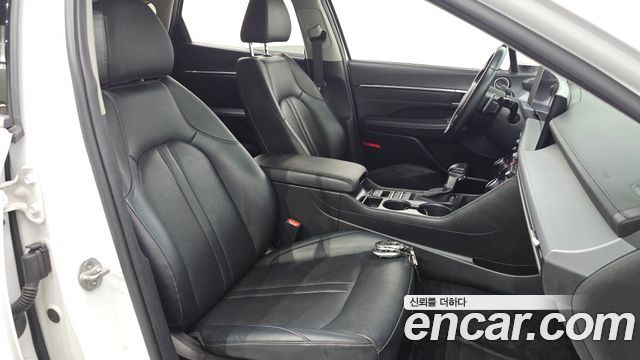 Hyundai Sonata The Edge (DN8) 2.0 LPG(Rent) Business 1 2024 — фото 26