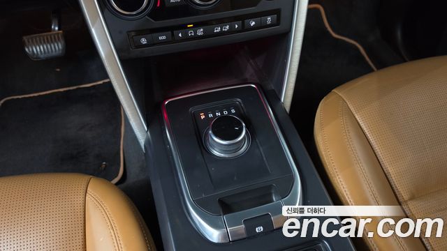 Land Rover Discovery Sport 2.0 TD4 HSE Luxury 2019 — фото 9