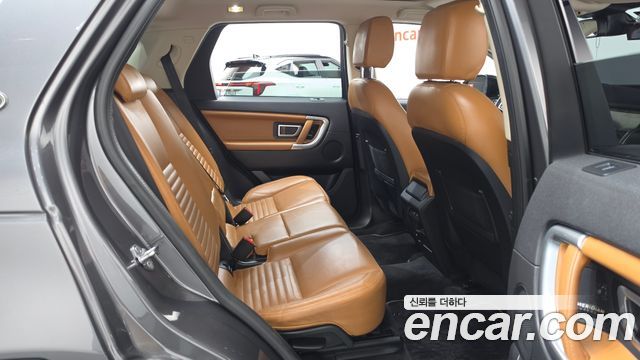Land Rover Discovery Sport 2.0 TD4 HSE Luxury 2019 — фото 12
