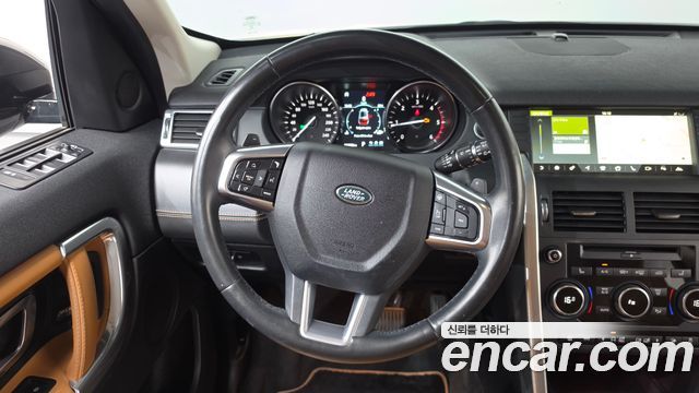 Land Rover Discovery Sport 2.0 TD4 HSE Luxury 2019 — фото 13