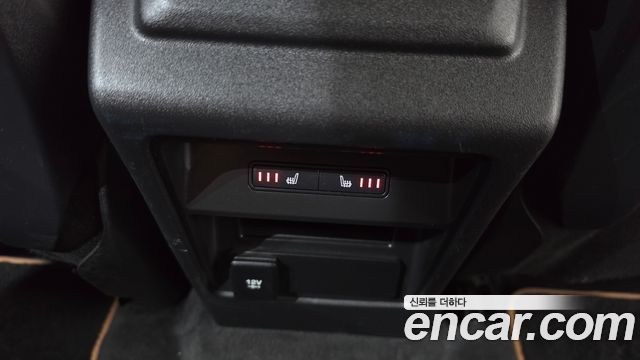 Land Rover Discovery Sport 2.0 TD4 HSE Luxury 2019 — фото 18