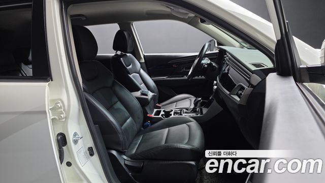 KG Mobility (SsangYong) Beautiful Korando Gasoline 1.5 2WD C5 Plus 2021 — фото 11