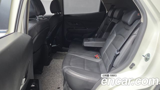 KG Mobility (SsangYong) Beautiful Korando Gasoline 1.5 2WD C5 Plus 2021 — фото 12