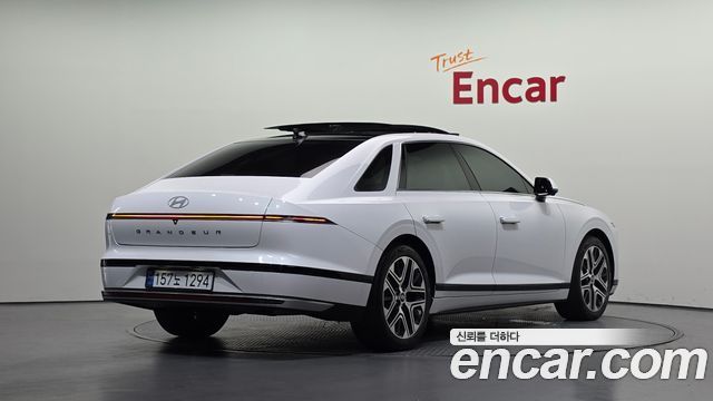 Hyundai Grandeur (GN7) 3.5 LPG 2WD Exclusive 2024 — фото 2