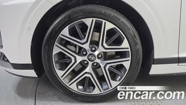 Hyundai Grandeur (GN7) 3.5 LPG 2WD Exclusive 2024 — фото 5