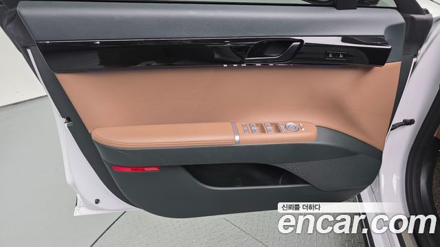 Hyundai Grandeur (GN7) 3.5 LPG 2WD Exclusive 2024 — фото 30