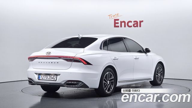 Hyundai Grandeur (IG) 3.0 LPi Rent Car Modern 2022 — фото 2