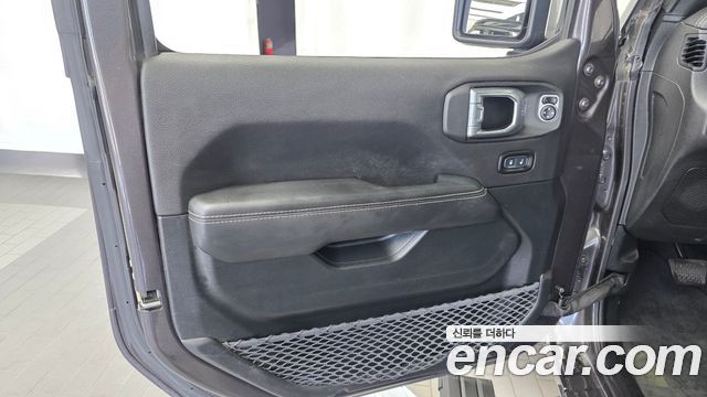 Jeep Wrangler (JL) 2.0 Overland Power Top 4Door 2021 — фото 24