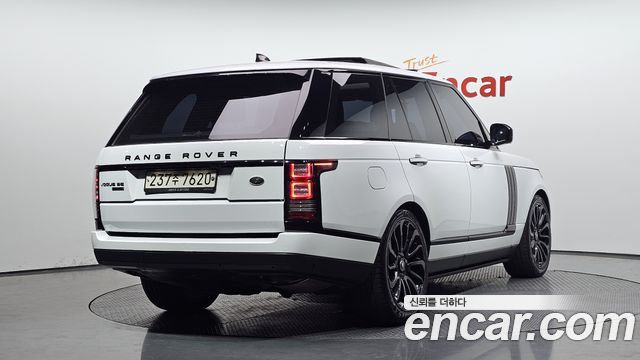 Land Rover Range Rover (IV) 4.4 SDV8 Vogue SE DIESEL 2017 — фото 2