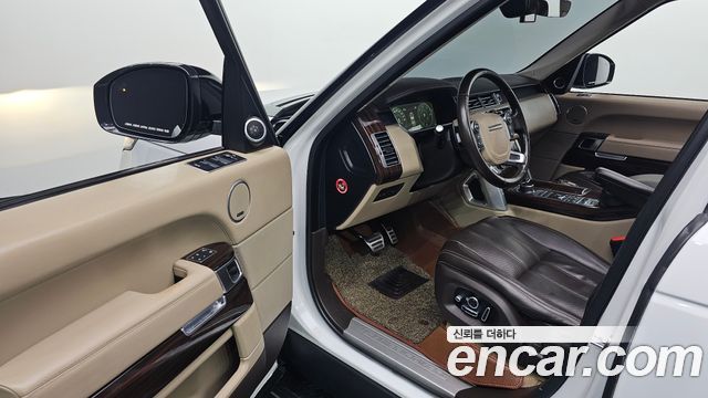 Land Rover Range Rover (IV) 4.4 SDV8 Vogue SE DIESEL 2017 — фото 10