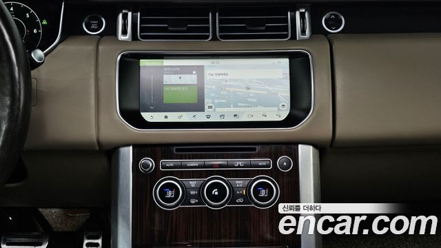 Land Rover Range Rover (IV) 4.4 SDV8 Vogue SE DIESEL 2017 — фото 17