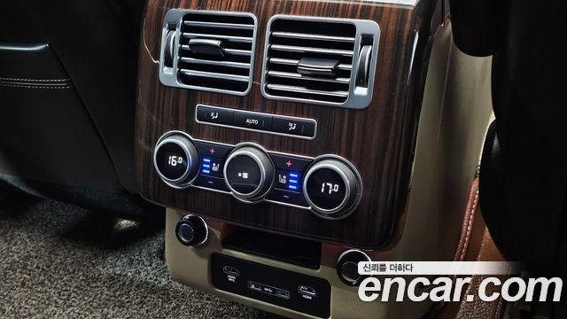 Land Rover Range Rover (IV) 4.4 SDV8 Vogue SE DIESEL 2017 — фото 20