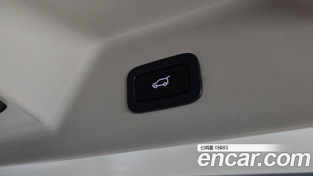 Land Rover Range Rover (IV) 4.4 SDV8 Vogue SE DIESEL 2017 — фото 22