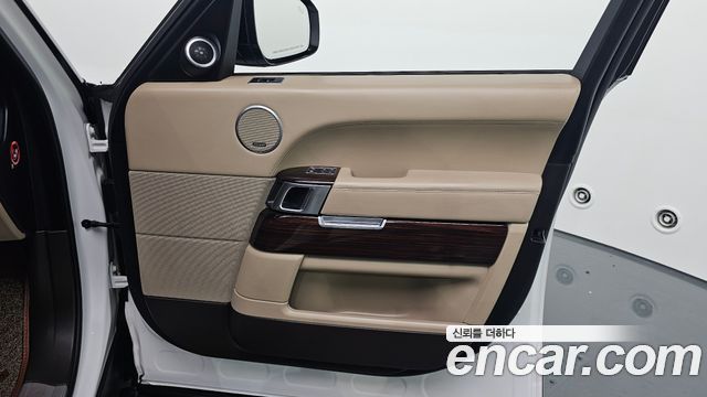 Land Rover Range Rover (IV) 4.4 SDV8 Vogue SE DIESEL 2017 — фото 30