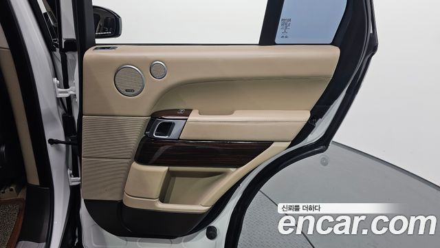 Land Rover Range Rover (IV) 4.4 SDV8 Vogue SE DIESEL 2017 — фото 31